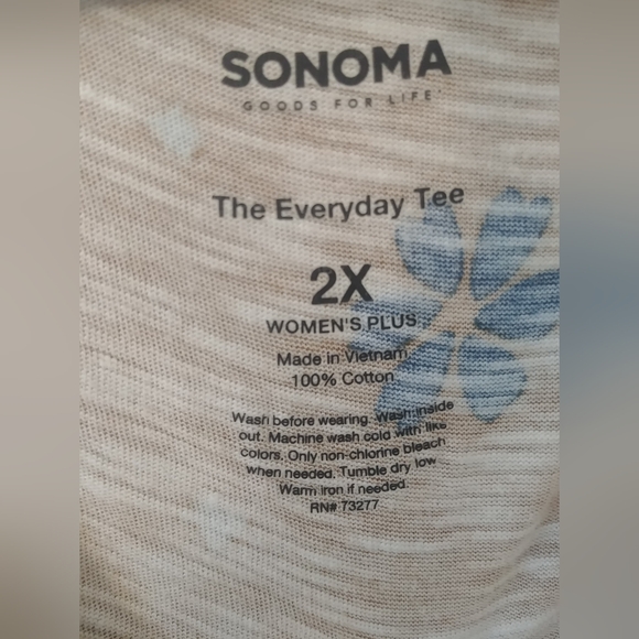 3/$25 Women's Sonoma V Neck Short Sleeve Tee Floral Gold/Brown Size 2X - Picture 4 of 4